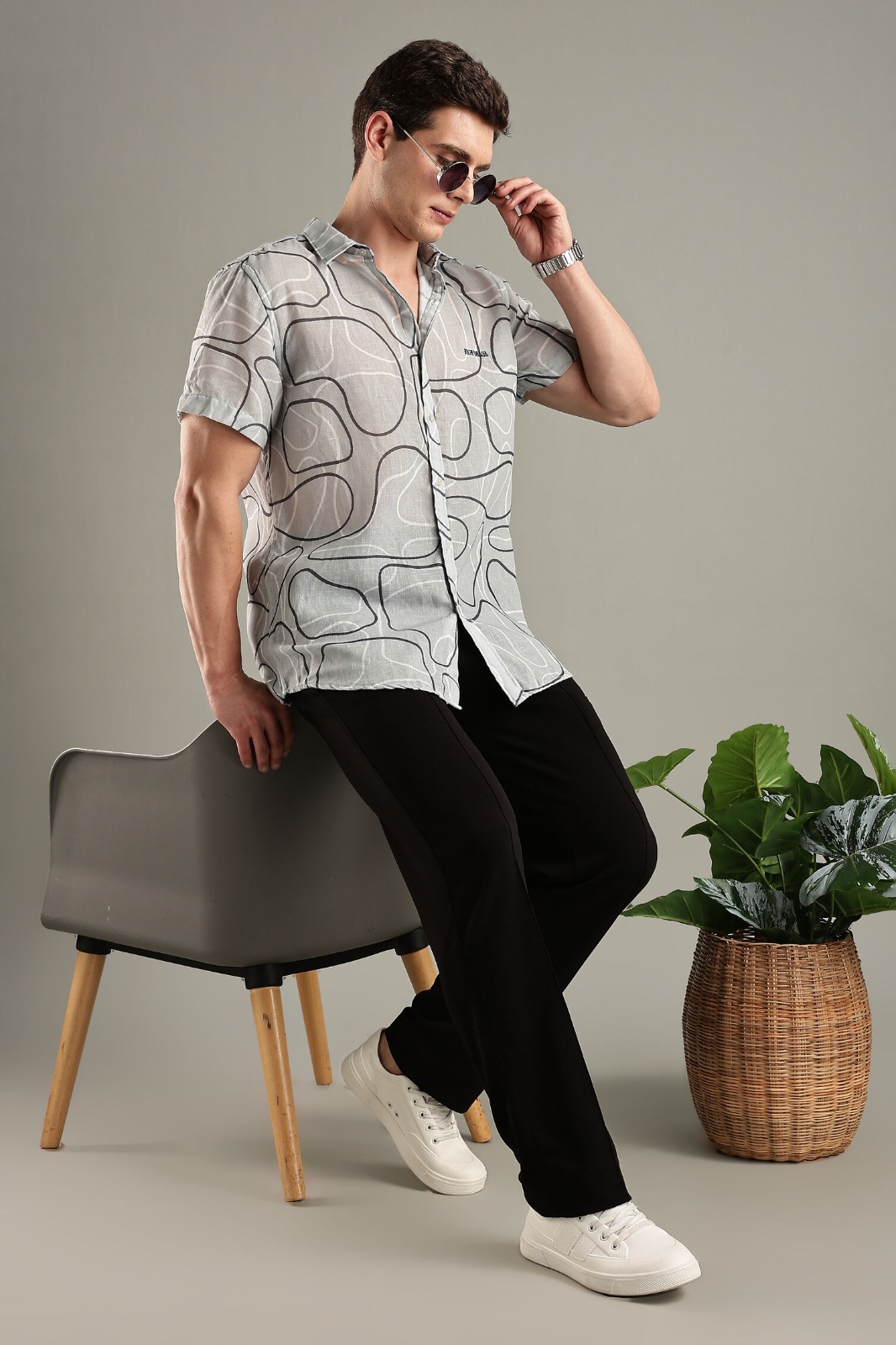 Printed Casual Shirt: Men’s Light Grey Abstract Style